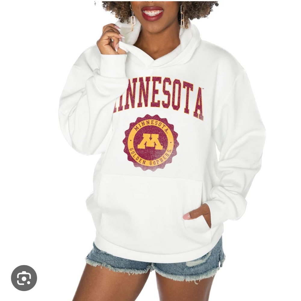 UM hoodie
